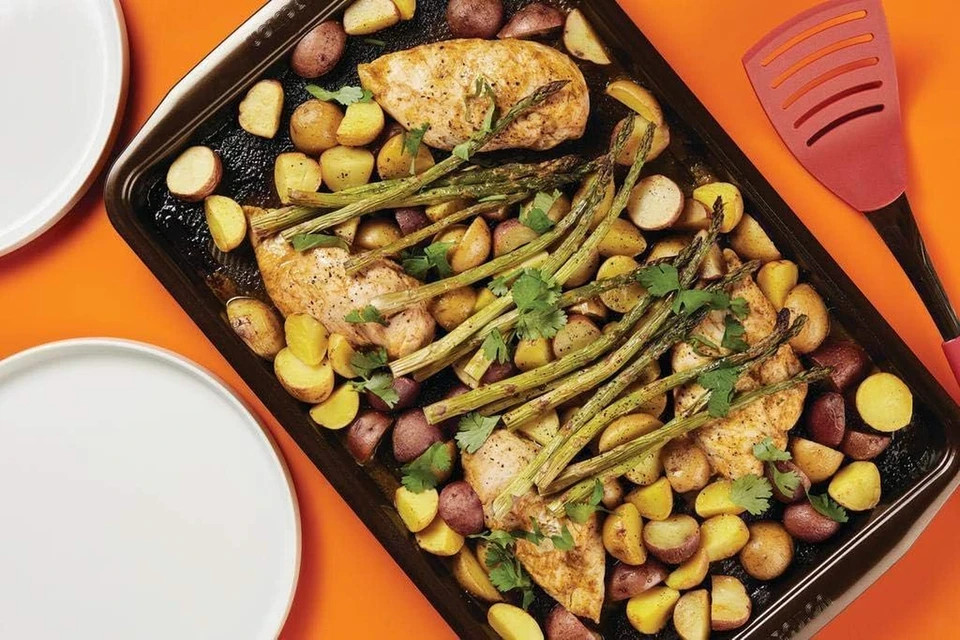 Nonstick Bakeware Set with Nonstick Cookie Sheets / Baking Sheets - 2 Piece, Cho