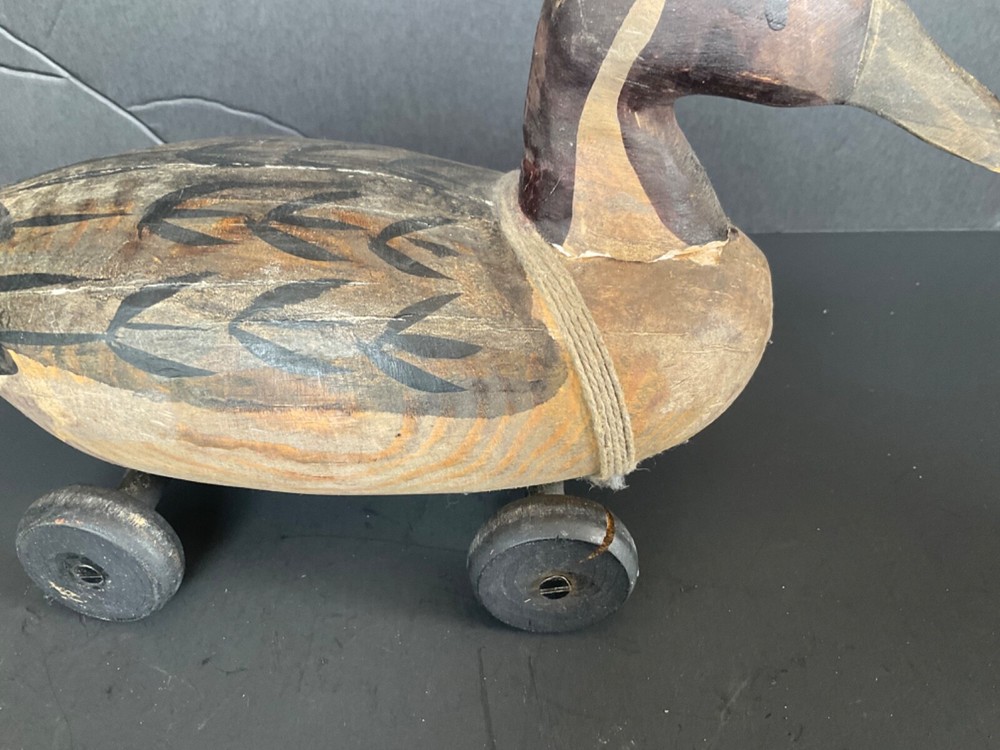 Vintage Solid Wood Decoy Duck Pull Toy