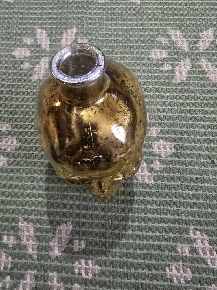 Glass Skull Skeleton Head Gold Flake Decor