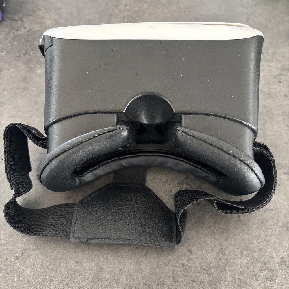 iLive Virtual Reallity IVR37W Glasses