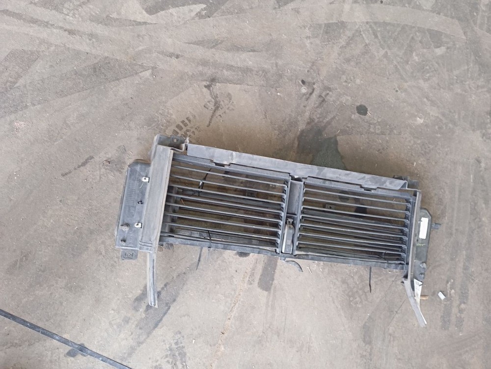 TRAVERSE 2019 Air Shutter 4118695