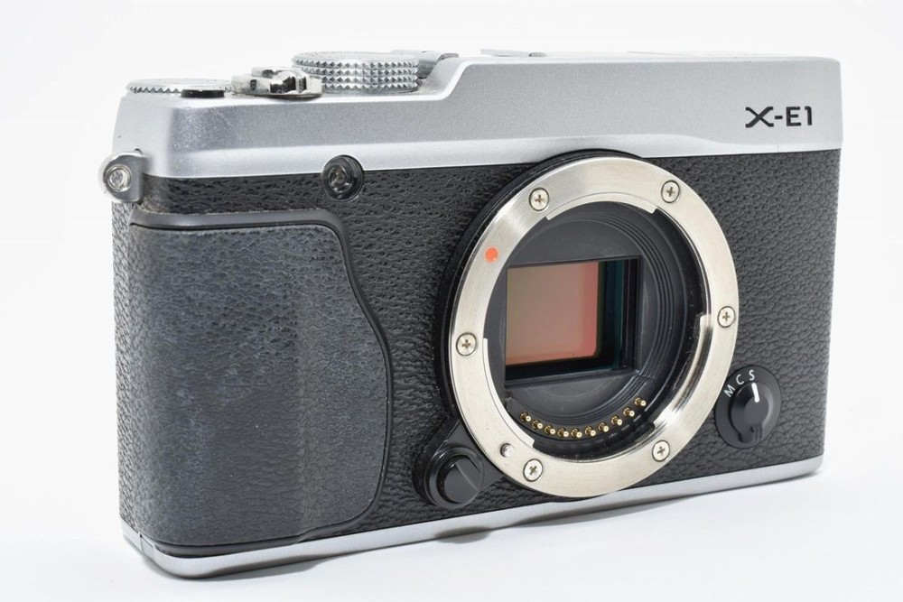 Fujifilm X-E1 Mirrorless Camera #2801321