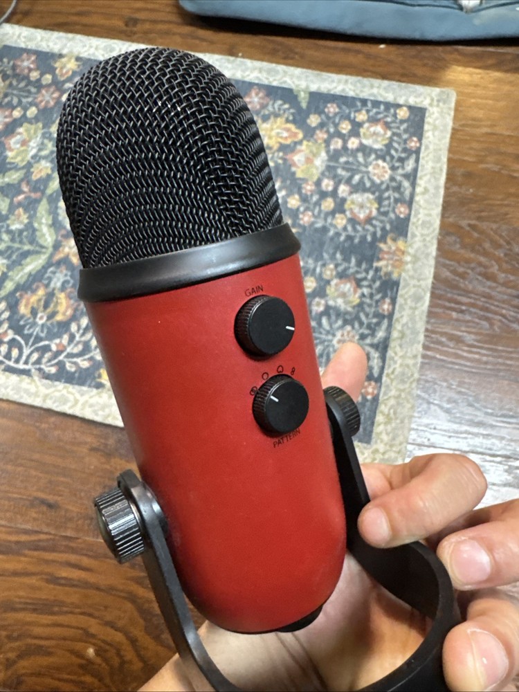 Blue Yeti USB Microphone Red Mute Button Volume Control Freestanding