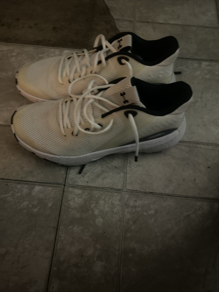 ￼ Body Armor White Size 11 ￼