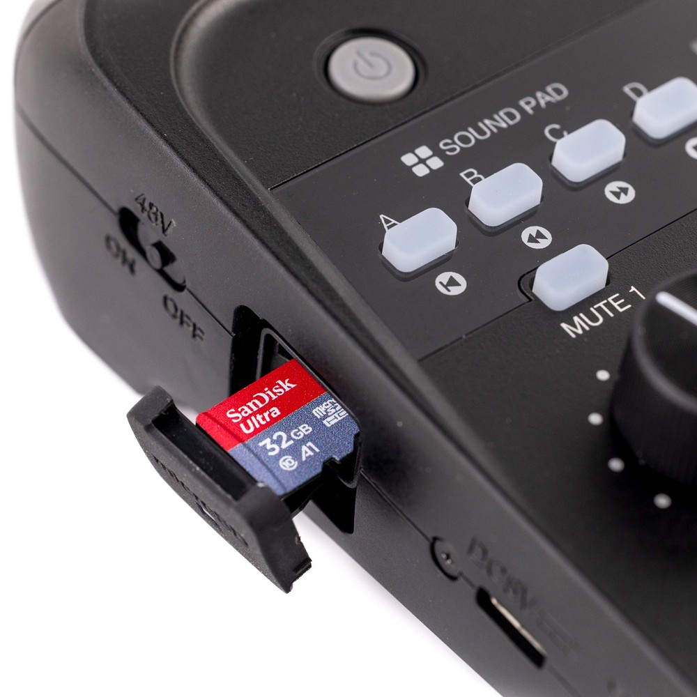 PodTrak P4next Podcast Recorder