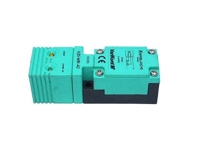 PEPPERL+FUCHS NJ15-M1K-A2 INDUCTIVE SENSOR