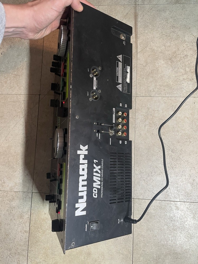 Numark CD Mix 1 Professional CD Mixing Console Turns On *read* Damaged