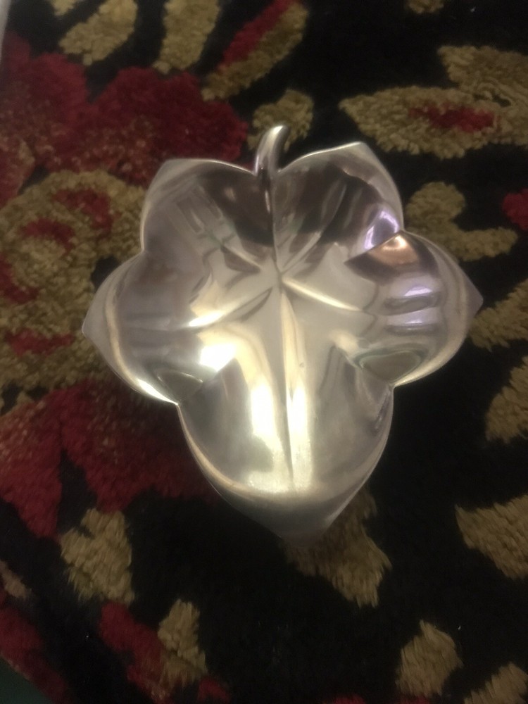 Tiffany & Co. Sterling Makers “22475 L” Maple/Grape Leaf Shape Nut Dish