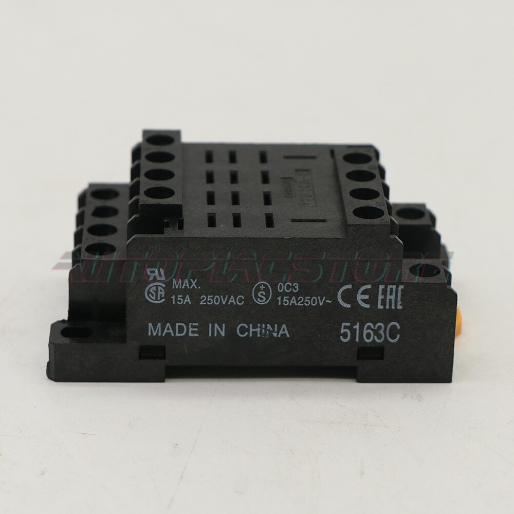 1PC PTF14A-E Relay Scoket New~