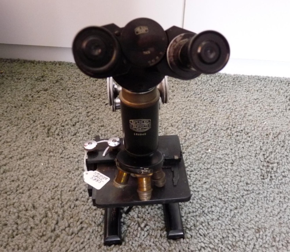SPENCER BINOCULAR MICROSCOPE & LENSES & CASE 885
