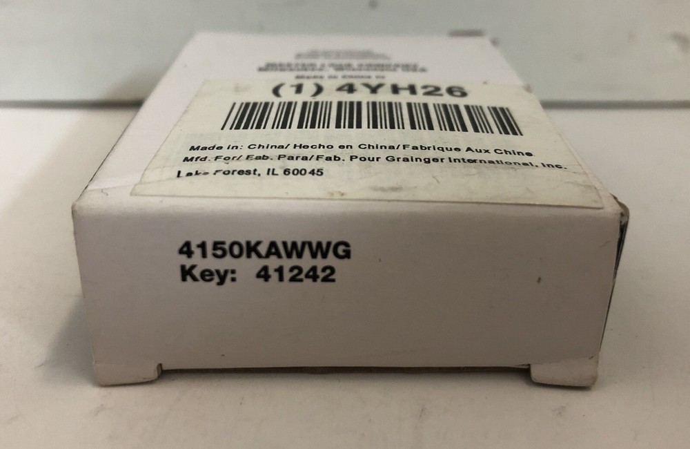 Master Lock V-Line Keyed Padlock - 4YH26 / 4150KAWWG