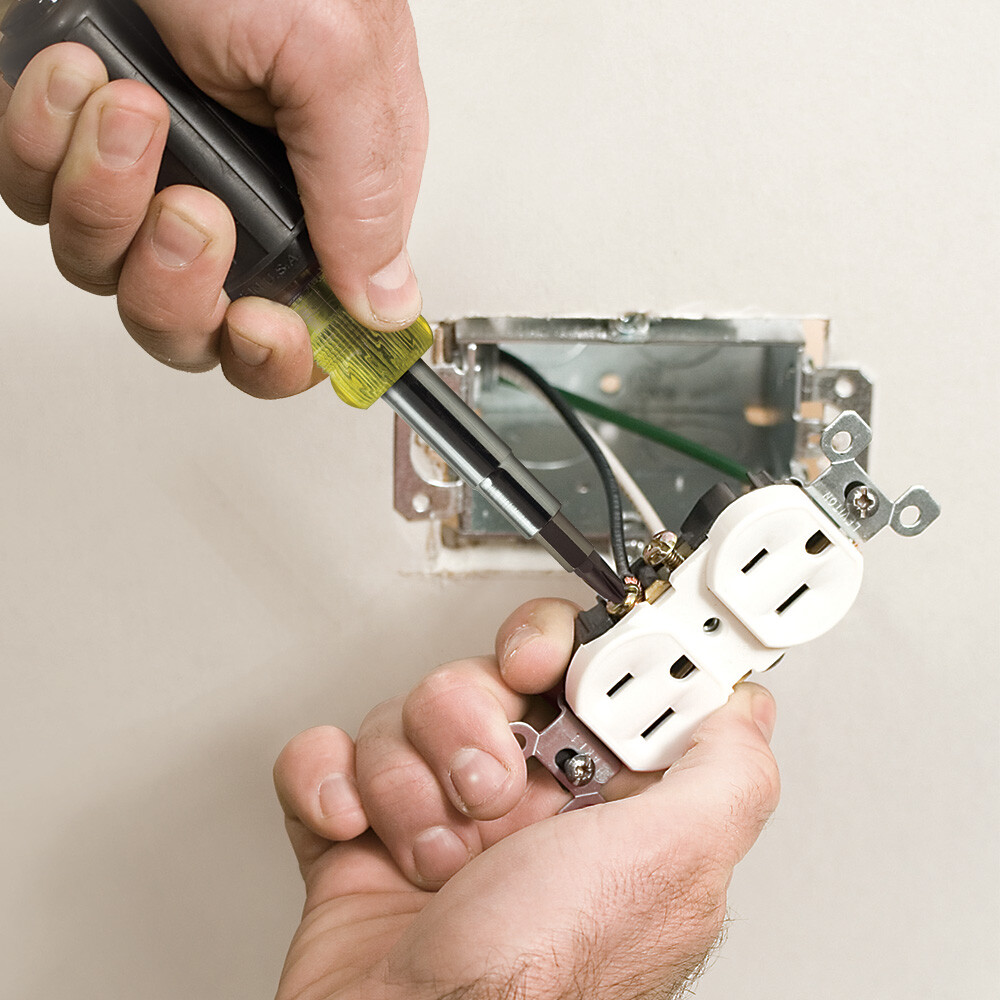 Klein Tools 32500 11-in-1 Multi-Bit Screwdriver / Nut Driver, Multi-Purpose