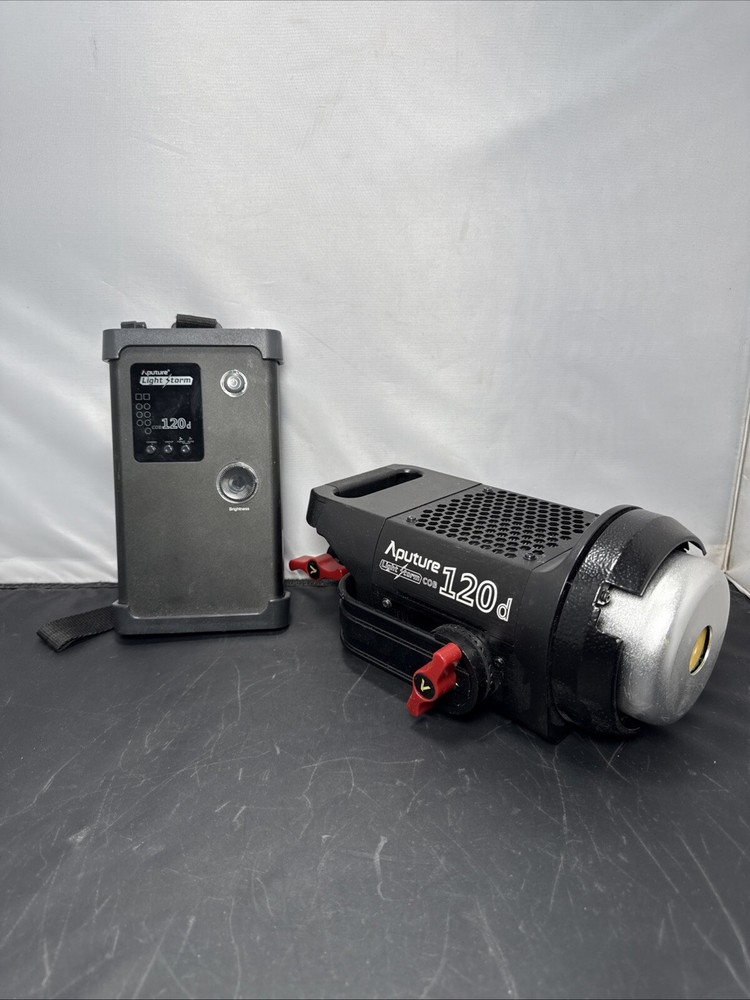 Aputure LS C120d Light Storm COB 2.4Ghz Daylight Kit