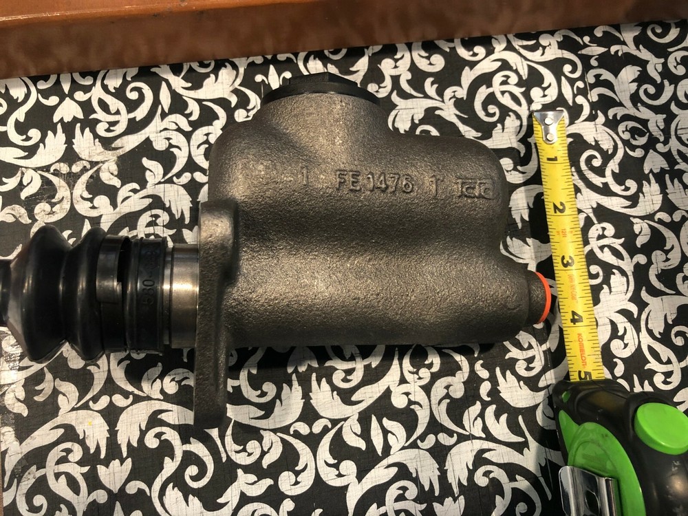 899499 Clark Forklift Master Cylinder