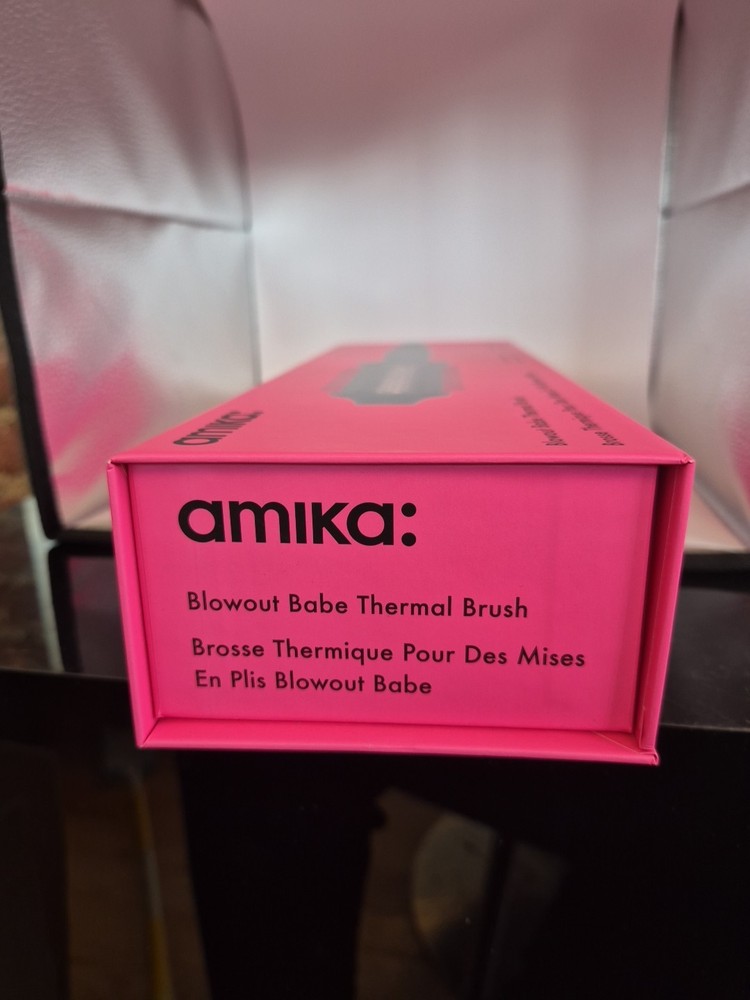 Amika: Blowout Babe Thermal Brush