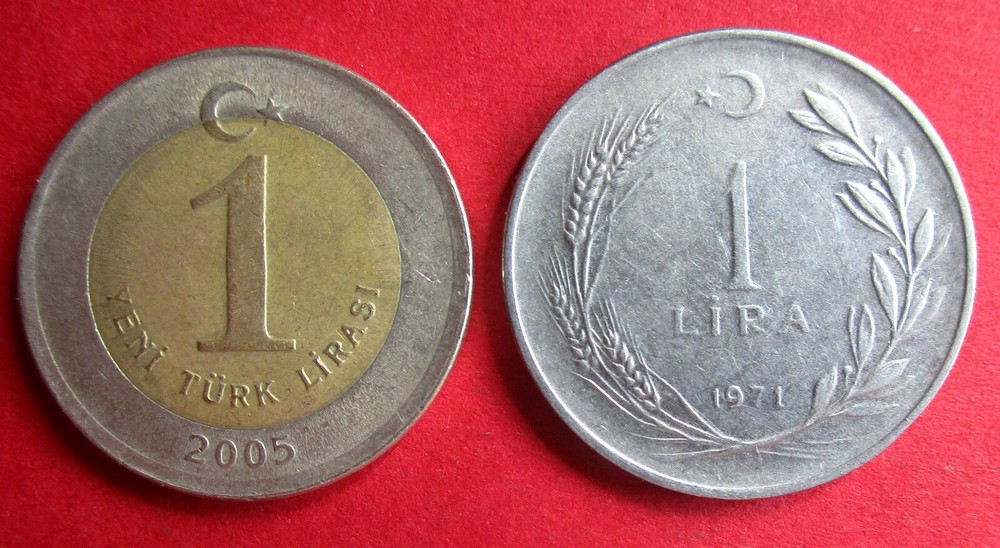 TURKEY PAIR SAME DENOMINATION DIFFERENT DESIGN COLLECTABLE GRADE ONE LIRA COINS