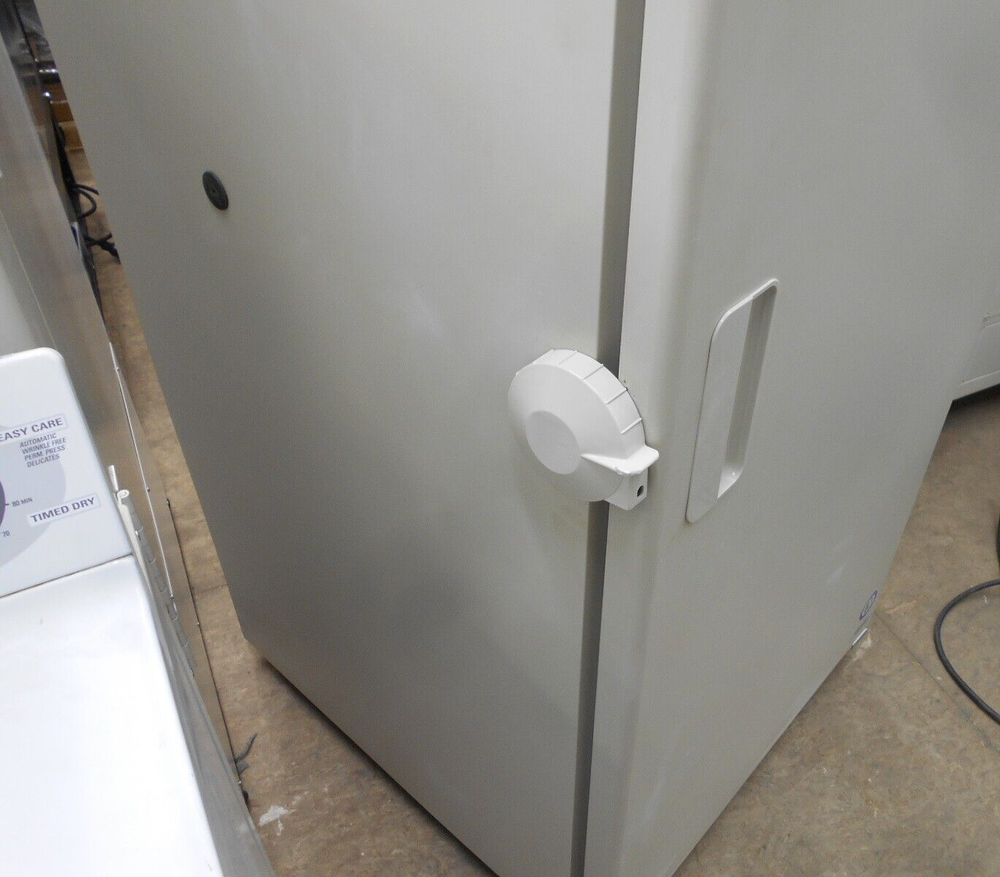 Sanyo Model: MDF-U730 BIOMEDICAL FREEZER Effective Capacity: 632L