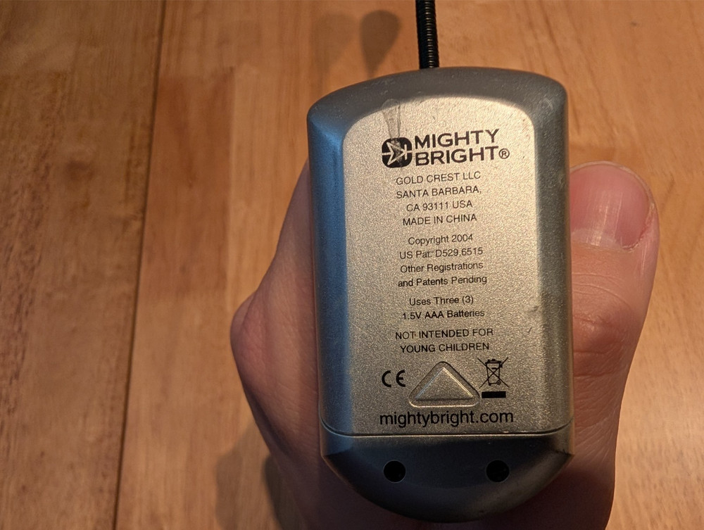 Mighty Bright Book Light Flexible Arm Battery On Off Switch Silver