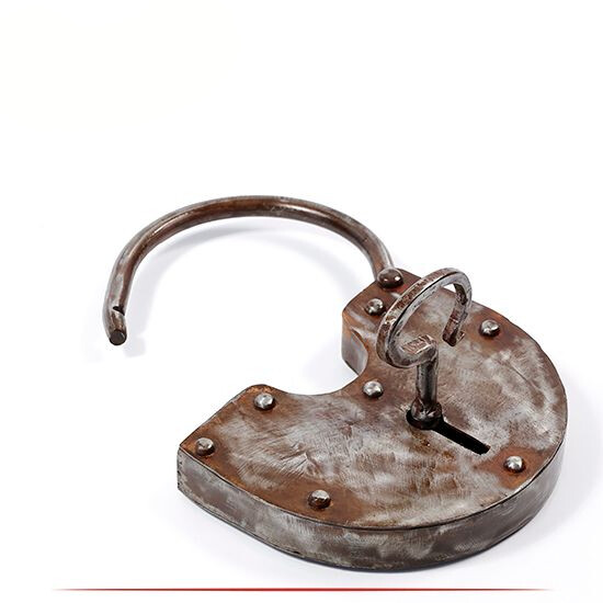 HANDMADE IRON BASE METAL LOCK & KEY TABLE DECOR