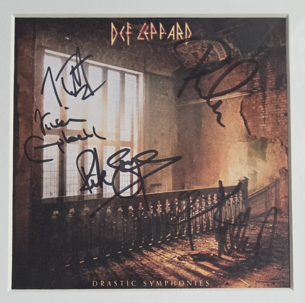DEF LEPPARD SIGNED CD DISPLAY BECKETT LOA JOE ELLIOTT AUTOGRAPHED PRESENT GIFT