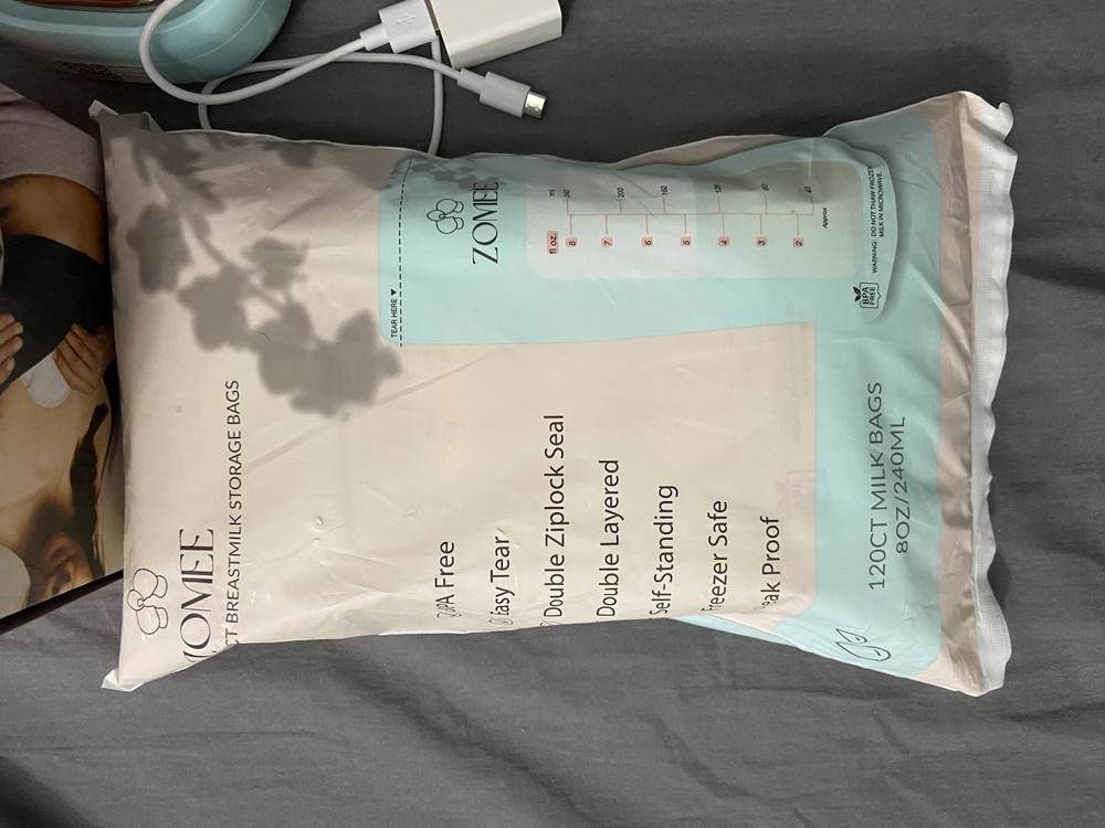Zomee Breast Pump With Bag And Accessories