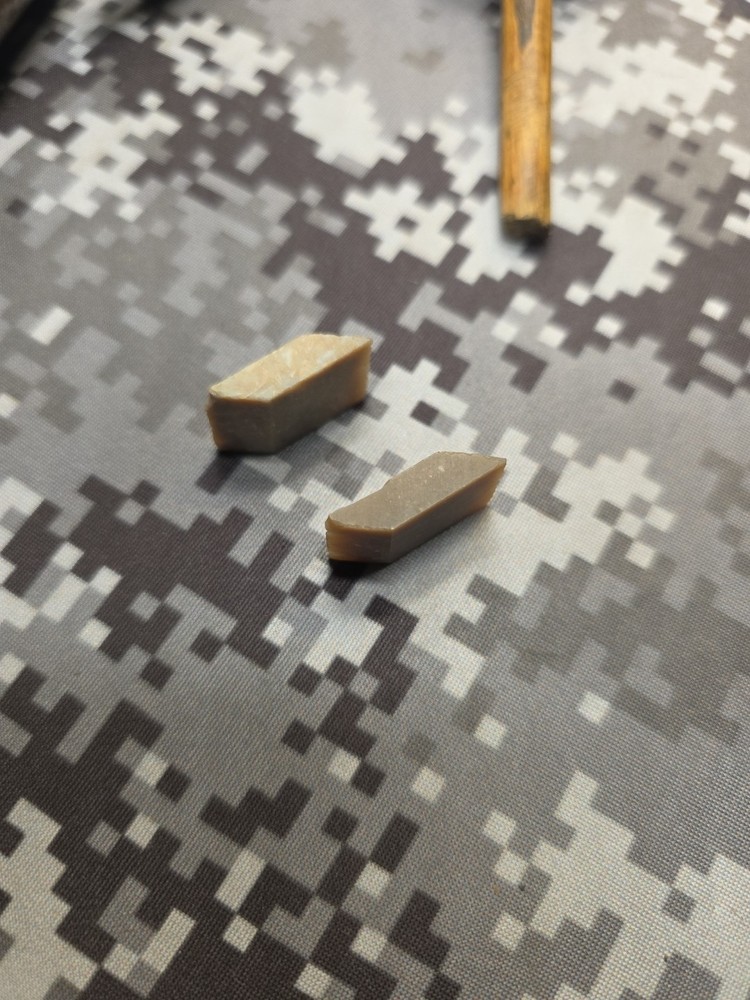 BLACK POWDER MUZZLELOADER FLINTLOCK TOOLS LOT CVA FLASK 2 TC FLINTS PAN PRIMER