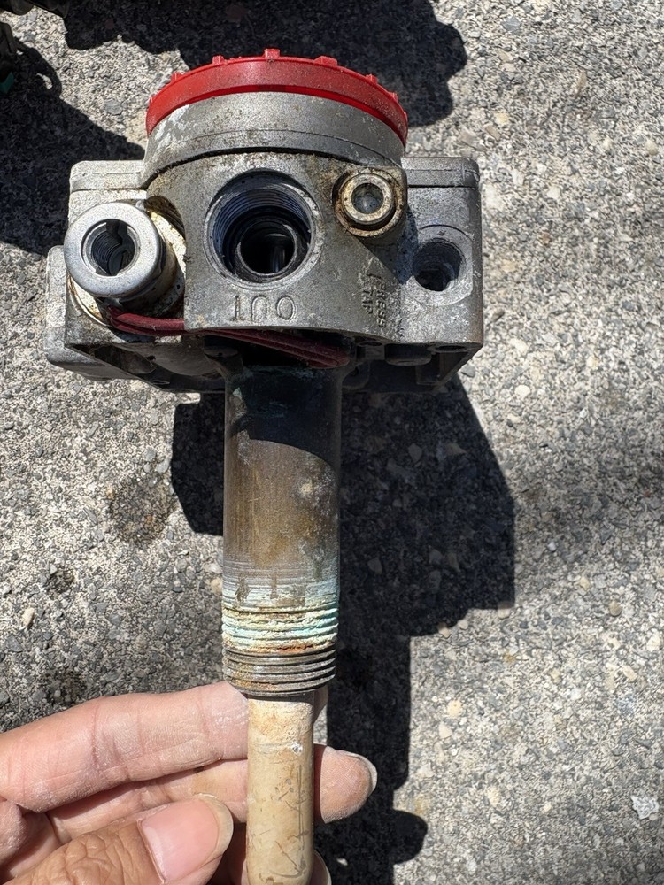 Robertshaw Water Heater Gas Valve (110-206)