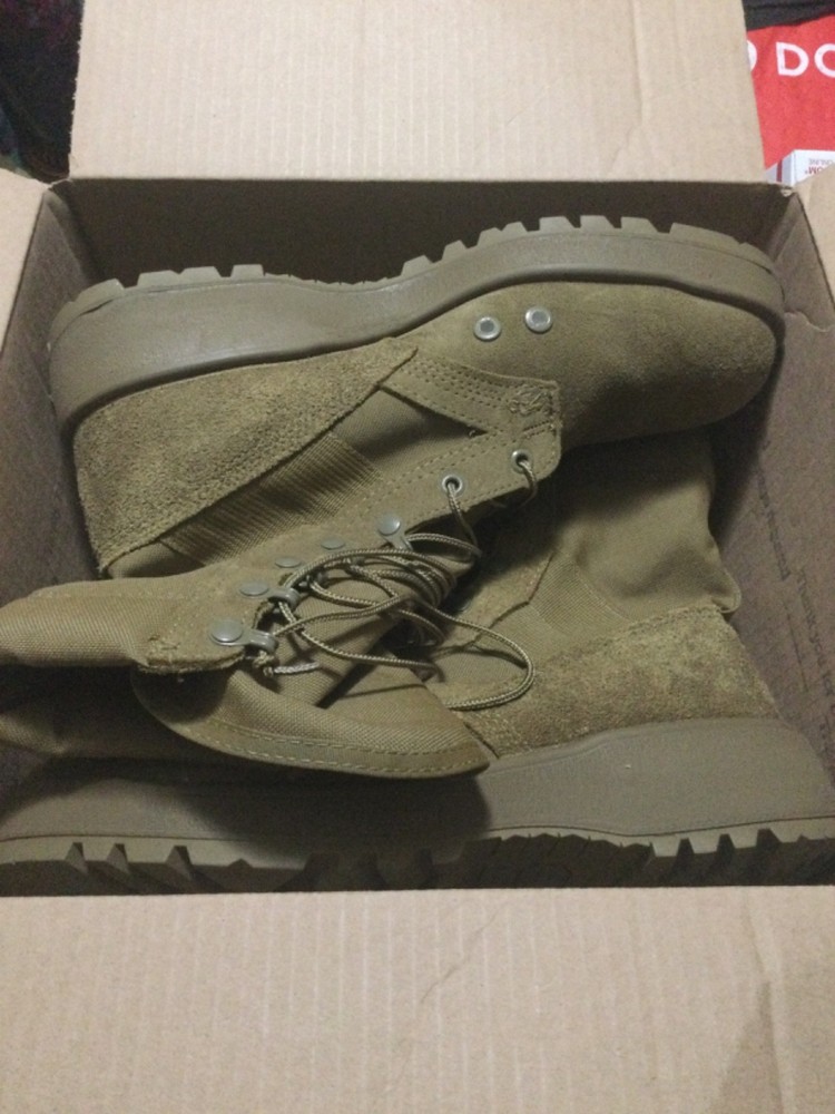 boots, army issue, new 10.5W, brown,