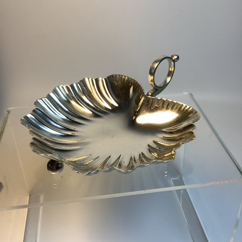 Solid Hallmarked Silver Shell Dish 68.61 grams Sheffield Assay 1900 Mappin Webb