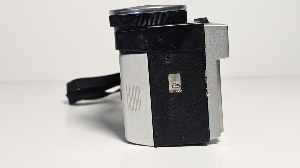 Kodak Instamatic 404 Camera with Strap, Tested And Working