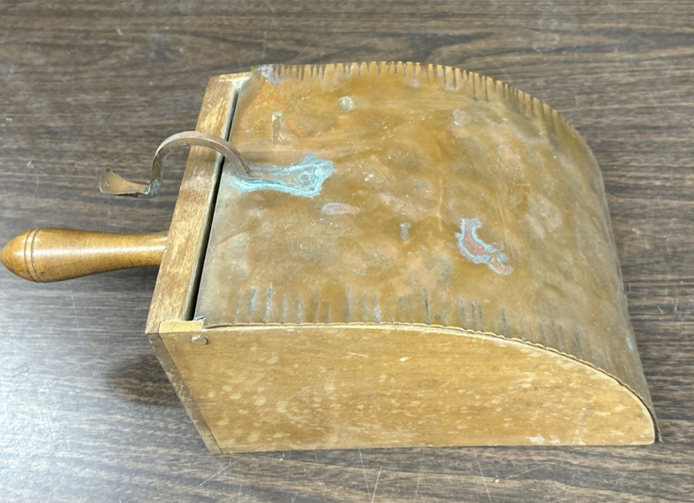 VTG Wood Bread Roll Warmer Box Hammered Copper Lid Handle