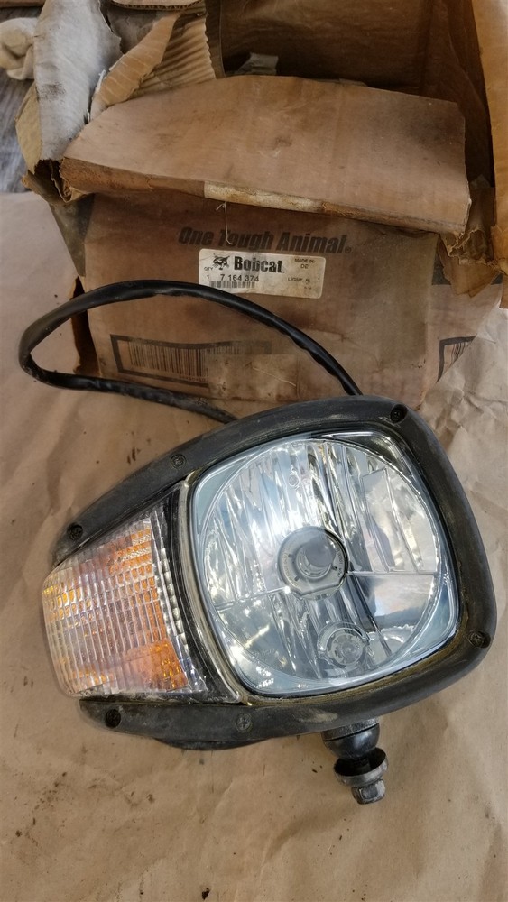 Bobcat 7164374 Telehandler Light assembly