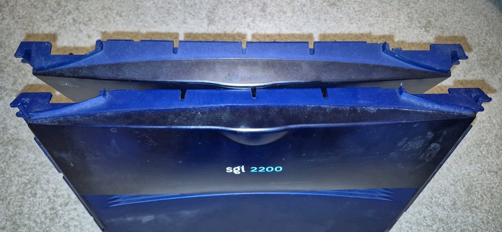 SGI ORIGIN 2000 AND SGI 2200 FRONT COVERS