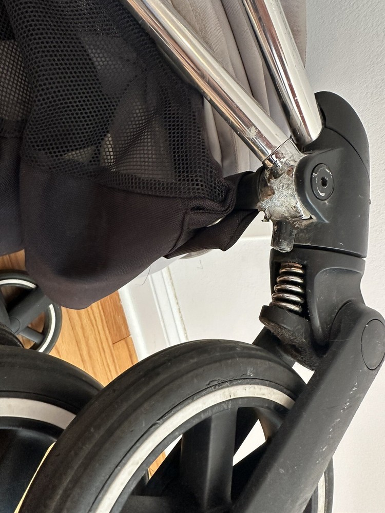 Cybex Platinum Mios Stroller Chrome/Black Frame Manhattan Gray Seat