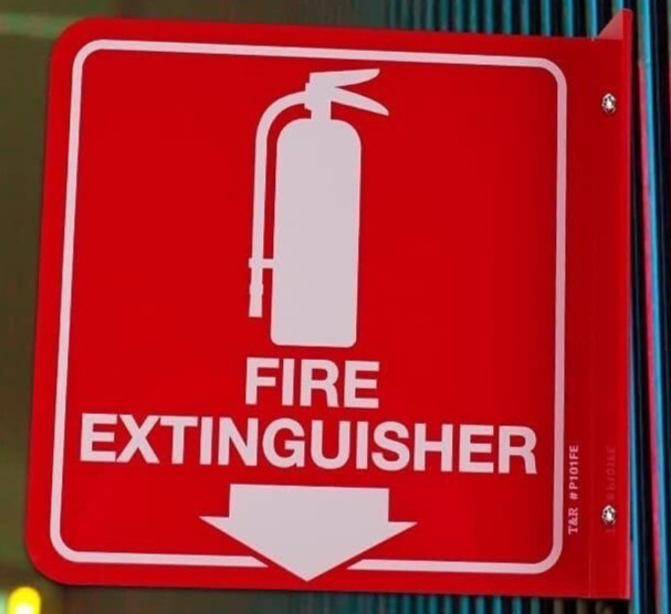 ✅🔥🧯ONE-6"x6" RIGID PLASTIC 90* ANGLE FIRE EXTINGUISHER ARROW SIGNS NEW🔥🧯