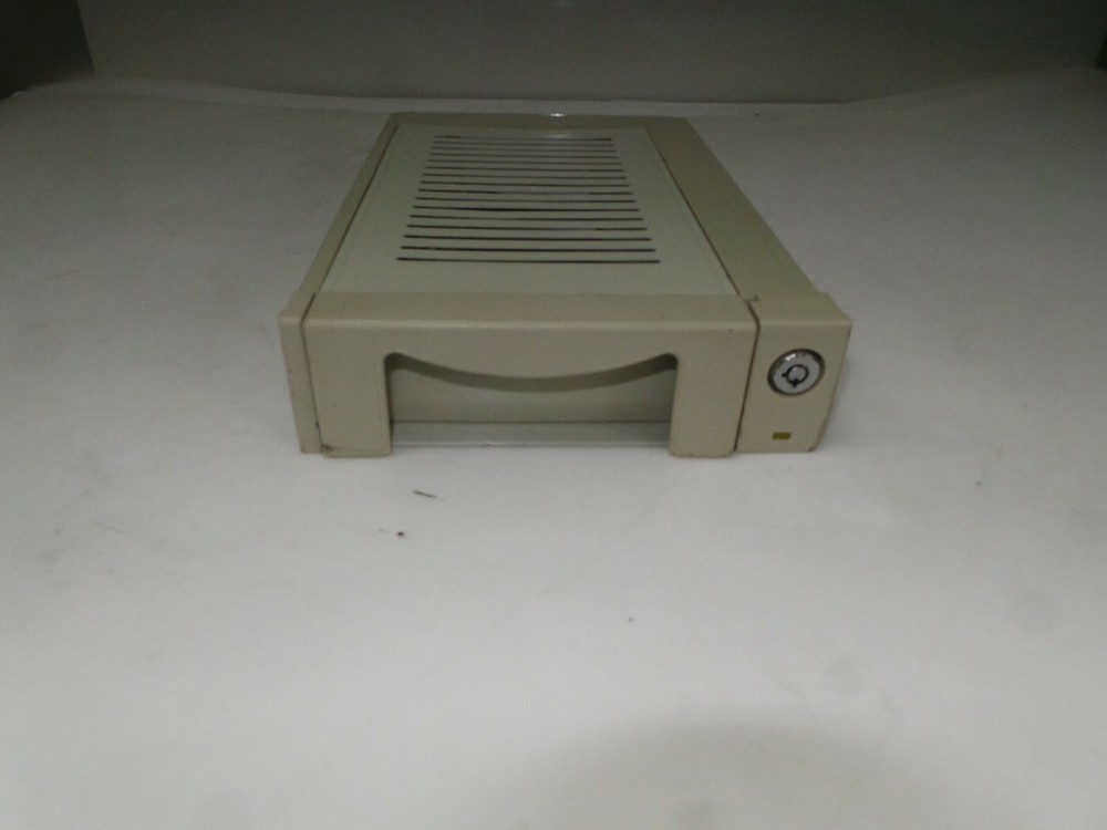 IDE HDD  Eclosure for pC white