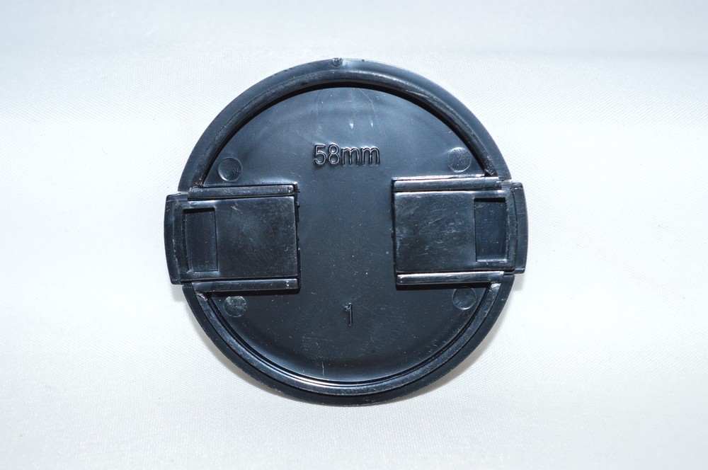 Generic 58 mm Plastic Tab Lock Front Lens Cap (LC-106)