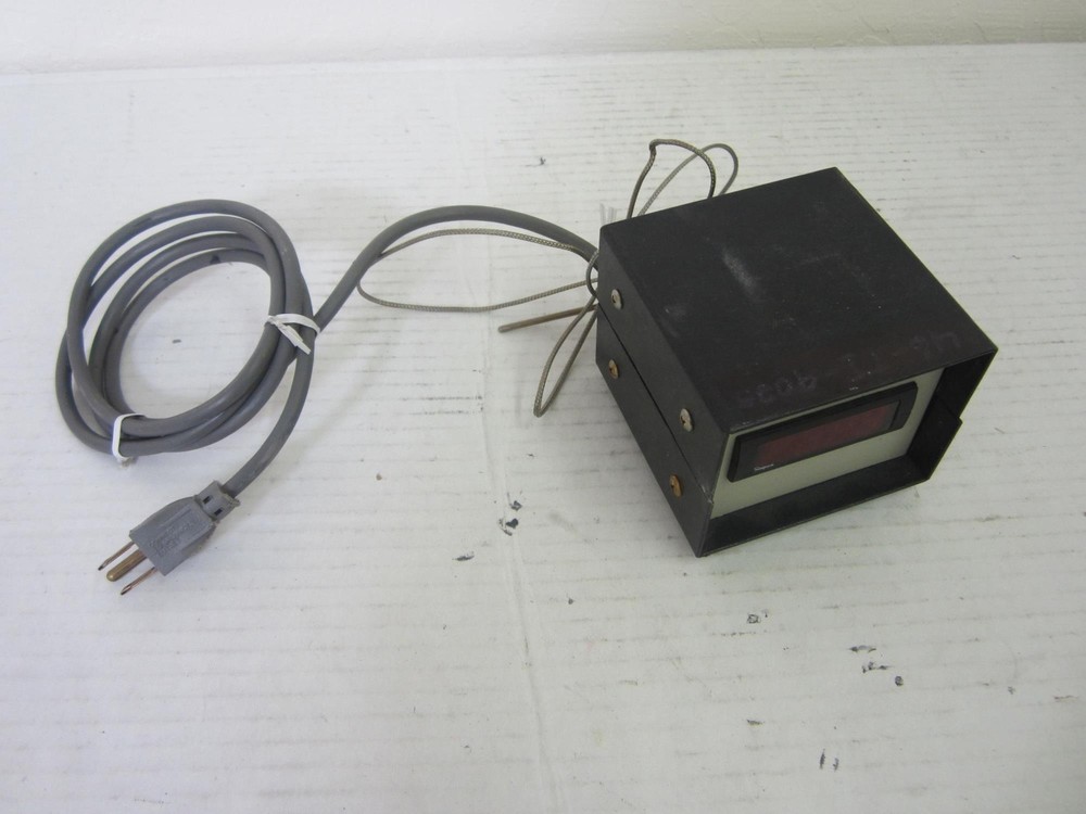 SIMPSON TEMPERATURE THERMOMETER PANEL METER w/WATLOW THERMOCOUPLE