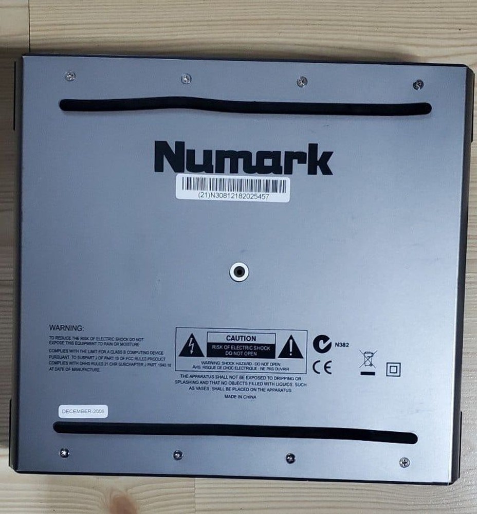 Numark Total Control DJ Double Mixing Deck with USB cable