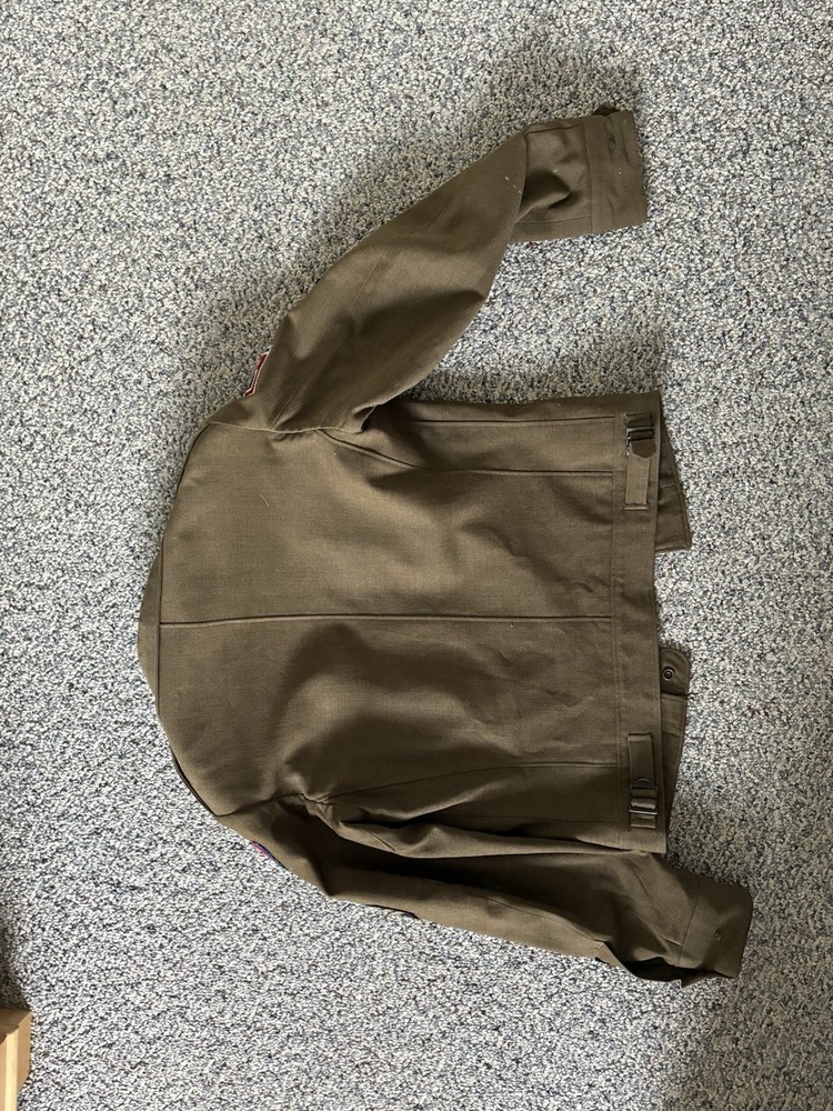 Original WW2 US Army Sergeant Uniform Jacket with Patches