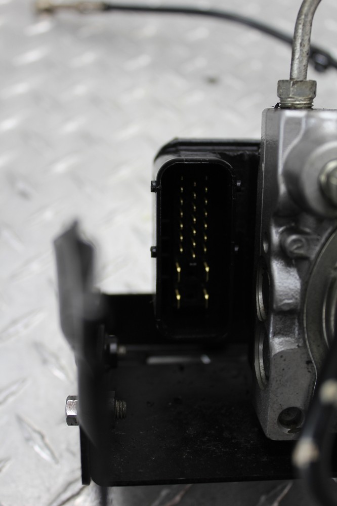 2013 TRIUMPH THUNDERBIRD COMPLETE ABS ABS PUMP UNIT MODULE