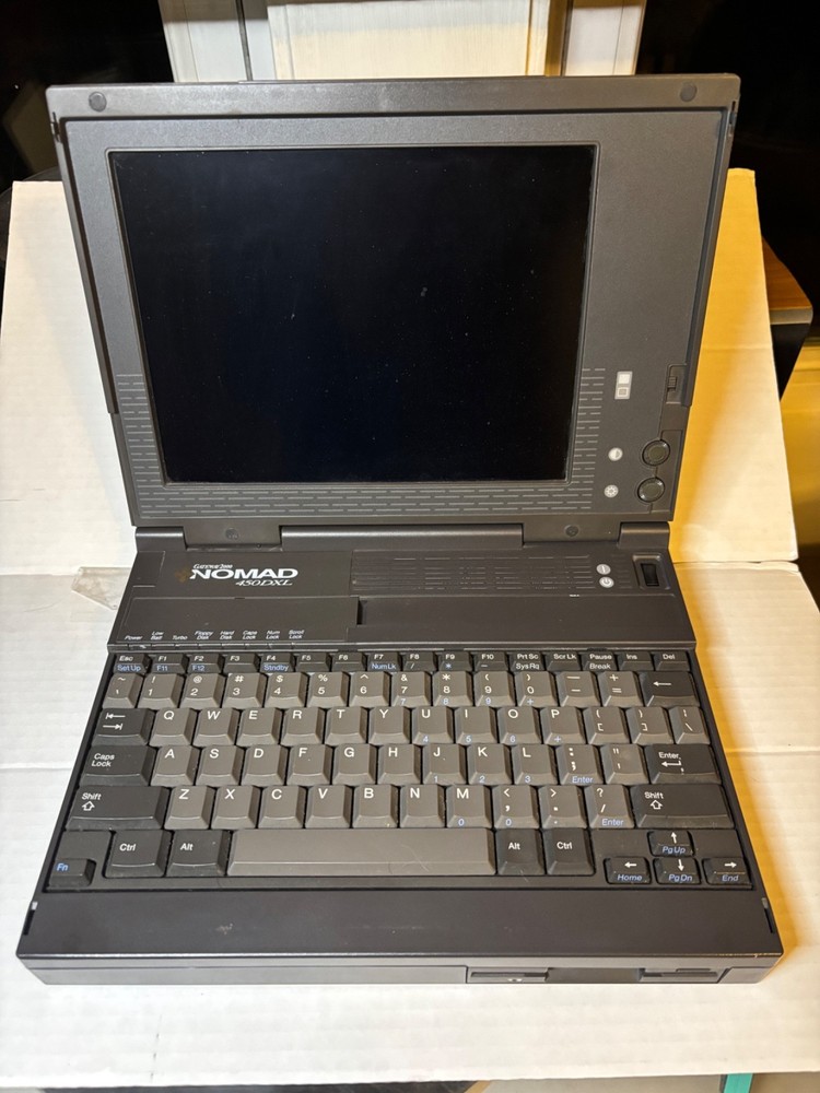 VINTAGE Gateway 2000 Nomad 450DXL Intel Laptop Computer 1993 UNTESTED