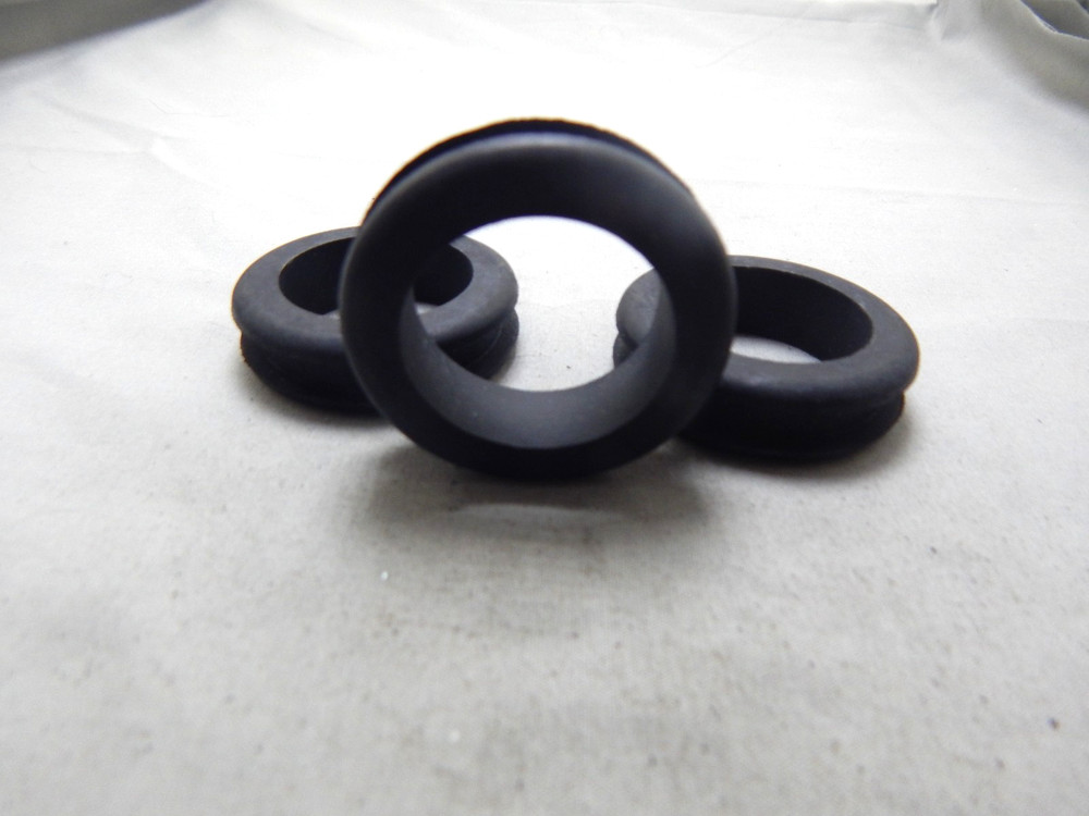 1 - 3/16" ID RUBBER GROMMETS