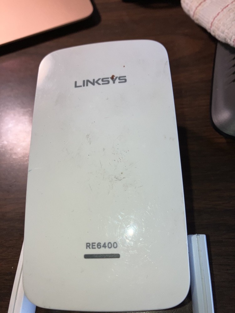 Linskys EA6400, Cable Modem, Power Extender and Cords