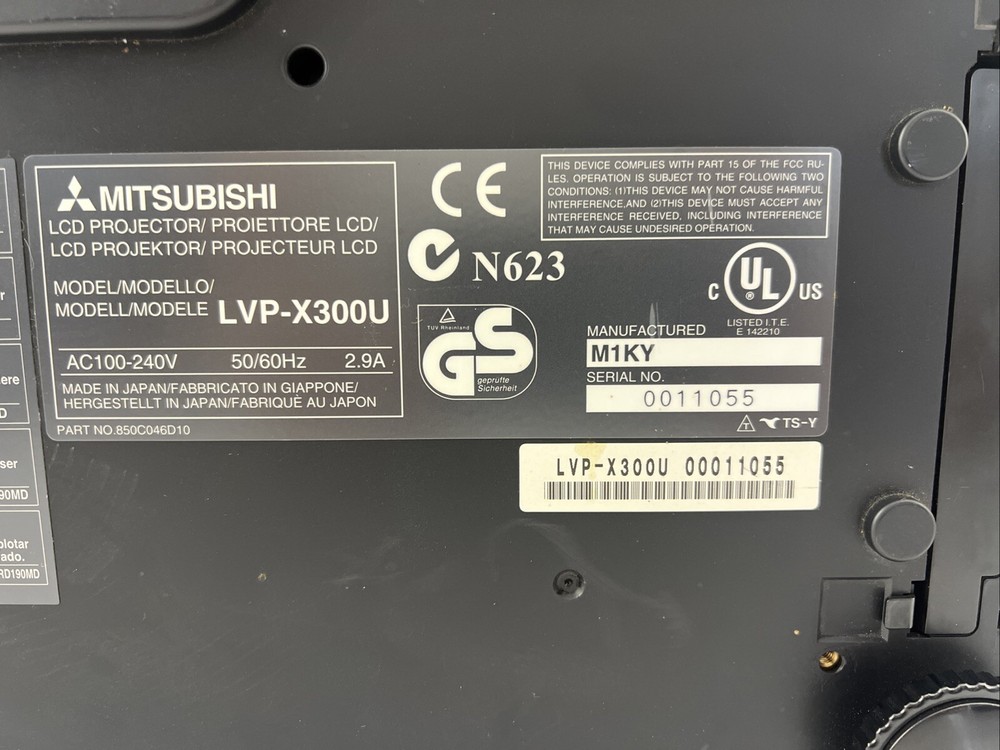 MITSUBISHI X300 LCD Projector User Manual, Cables Tested & Working