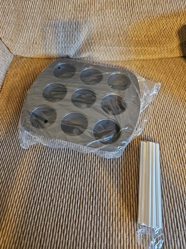 Wilton Bake It Better Cake Pops Pan Set Non Stick With Unopened Pack 18 Sticks