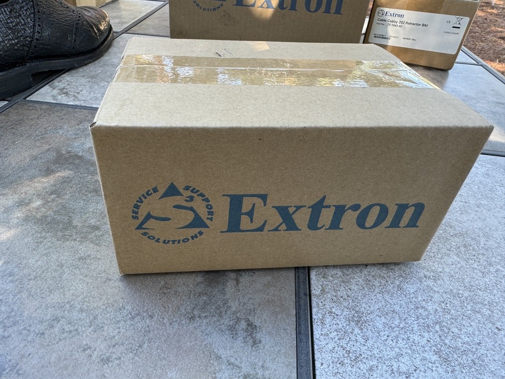 Extron 70-1043-02 Cable Cubby 202 Retractor Bracket - New
