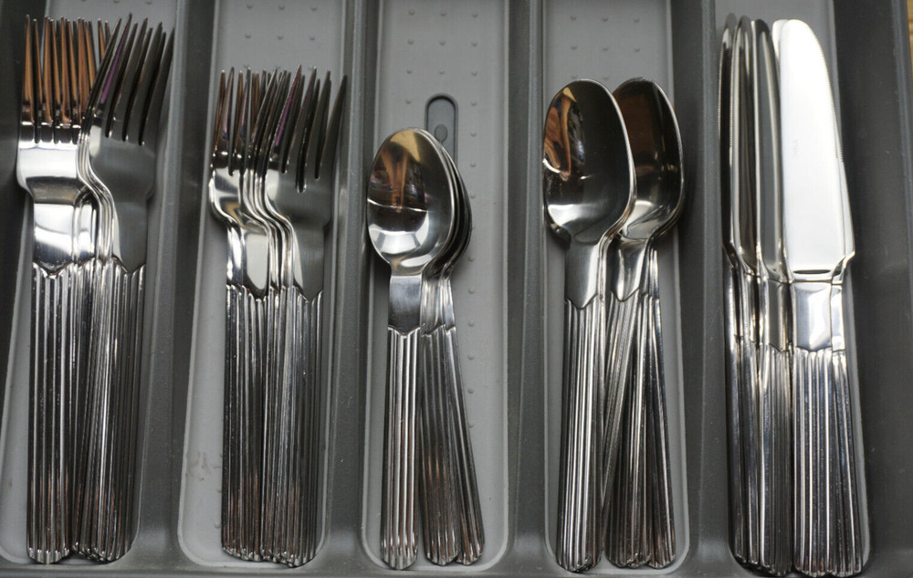 Cambridge Silver Tides 44 Pieces Dinner Salad Fork Tea Table Spoon Knife Serving