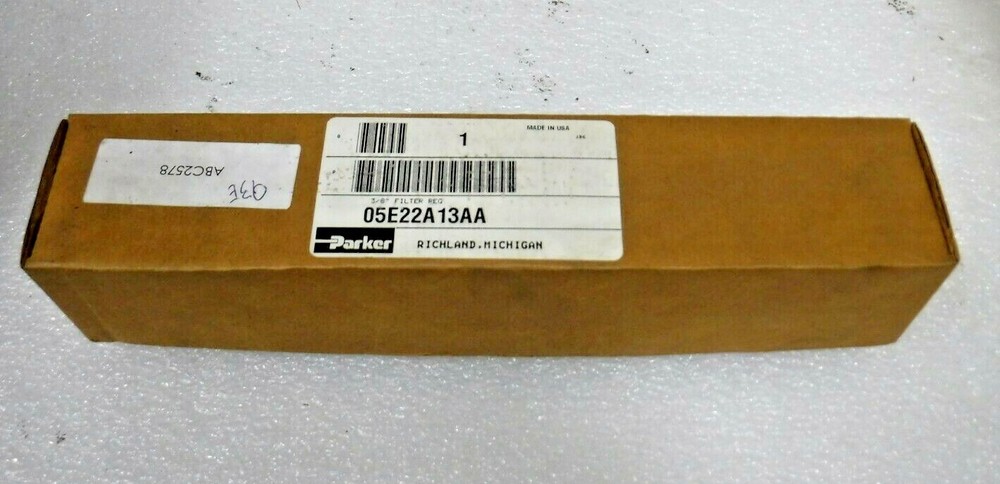 Parker 05E22A13AA 3/8" Pneumatic Filter/ Regulator "NEW"