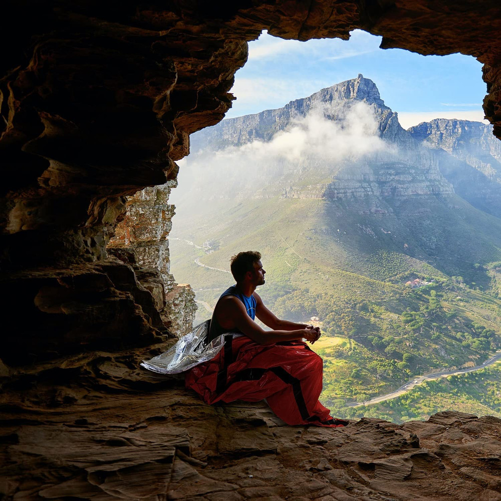 Emergency Sleeping Bags 2 Pack | Portable Survival Blankets